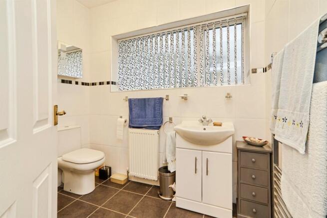2 bed Detached Bungalow for sale Image 9