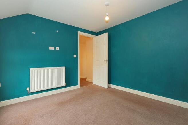 3 bed House for sale Image 12
