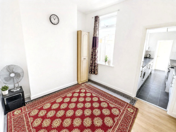 2 bed Terraced for sale Image 2
