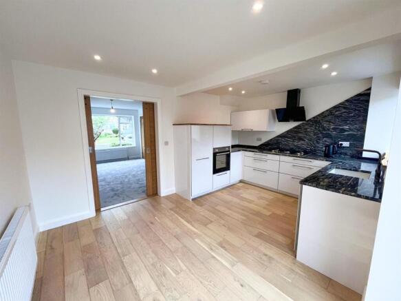 3 bed Detached for sale Image 5