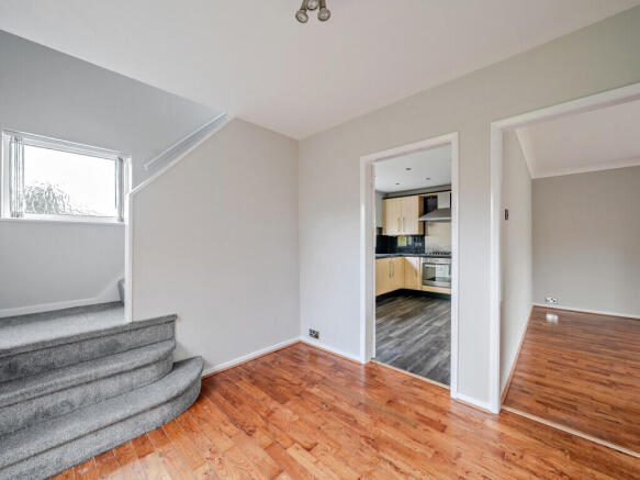4 bed Semi-Detached for sale Image 12