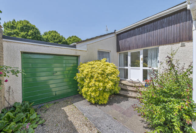 Garage/Entrance