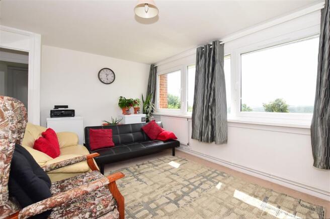 Lounge/ Dining Area
