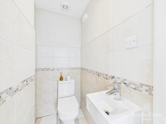 3 bed Terraced for sale Image 12