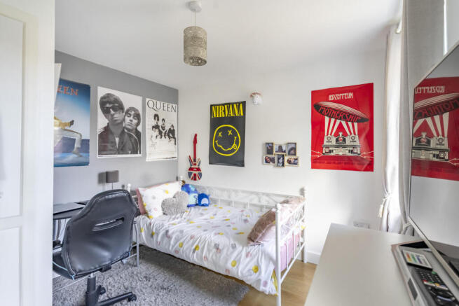 3 bed Semi-Detached for sale Image 10