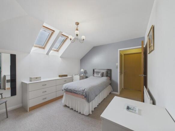 2 bed Apartment for sale Image 10