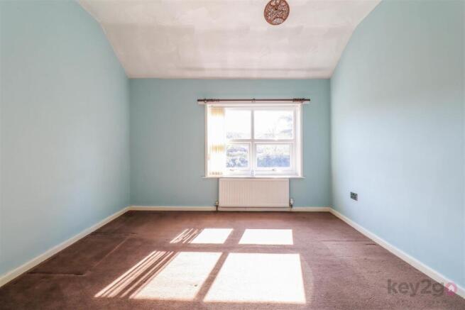 2 bed Semi-Detached for sale Image 11