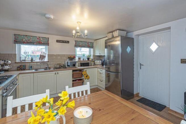 KITCHEN/DINER