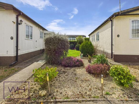 CAM03785G0-PR0216-ST