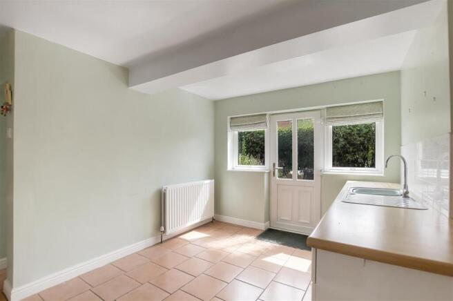 3 bed Terraced for sale Image 4