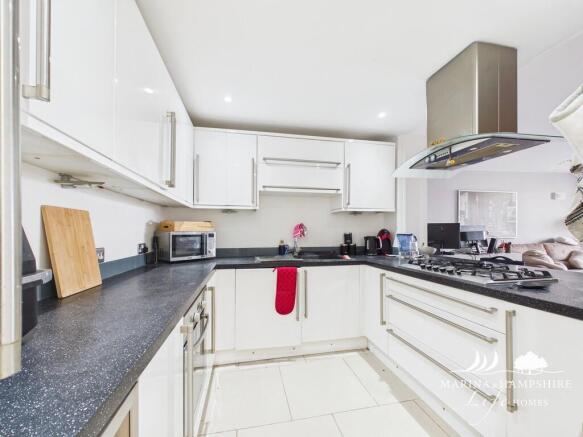 CAM03915G0-PR0034...