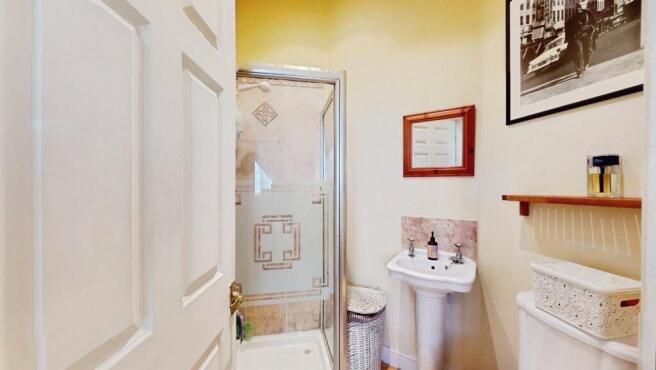 3 bed Town House for sale Image 12
