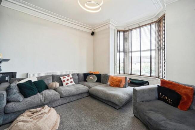 2 bed Semi-Detached for sale Image 4