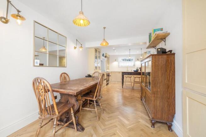 Kitchen Dining (2).JPG