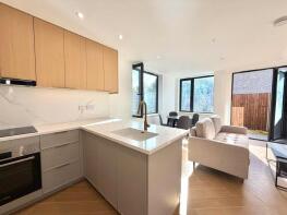 1a, Pitt Crescent, Wimbledon Park, London SW19 8HT