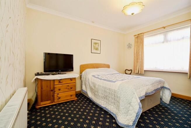 2 bed Detached Bungalow for sale Image 12