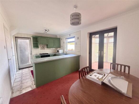 3 bed Semi-Detached for sale Image 7