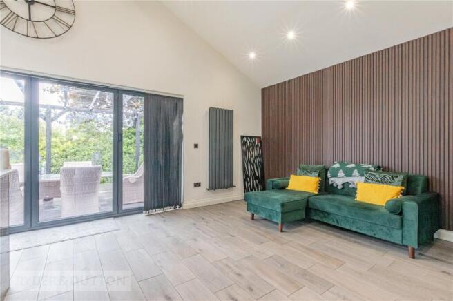 2 bed Semi-Detached Bungalow for sale Image 9