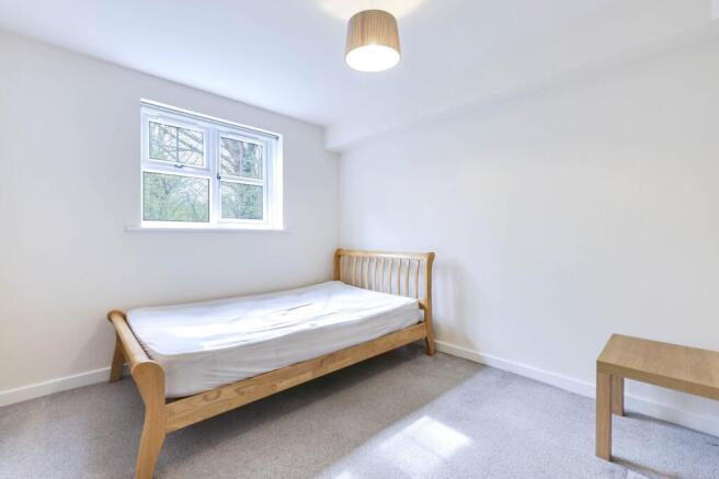 2 bed Flat for sale Image 7