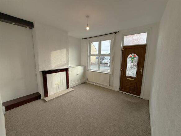 Front Reception Room B.JPG