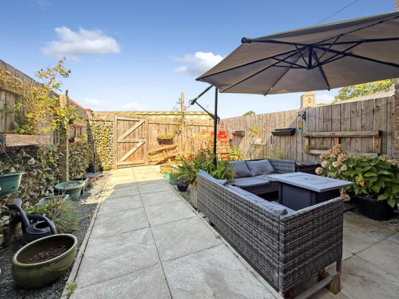 2 bed Terraced for sale Image 10