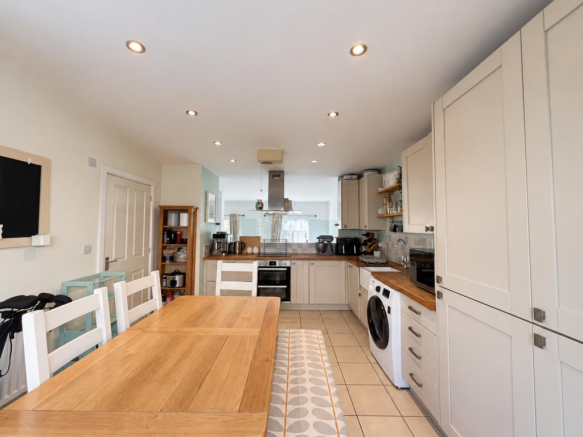Ricardo Drive, Dursley, GL11 photo 3
