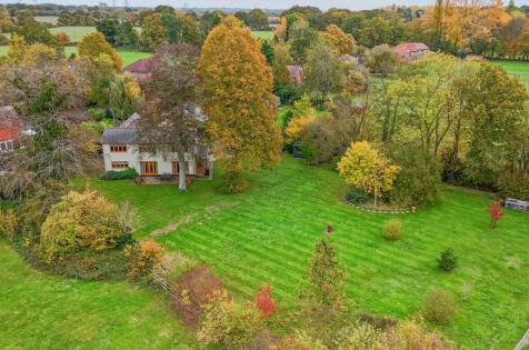 Silchester Road, Bramley, Tadley, Hampshire, RG26