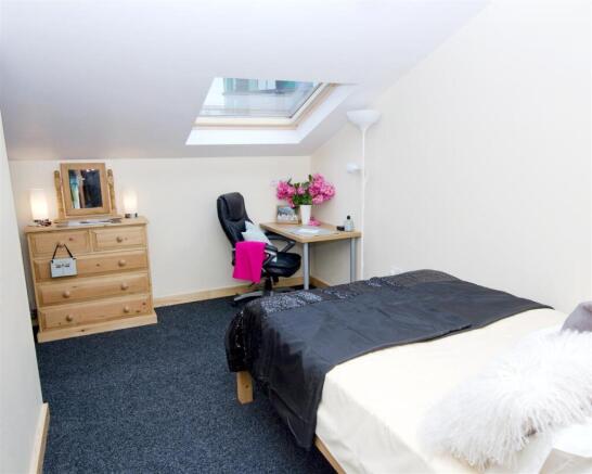 5 bed Flat to rent Image 7