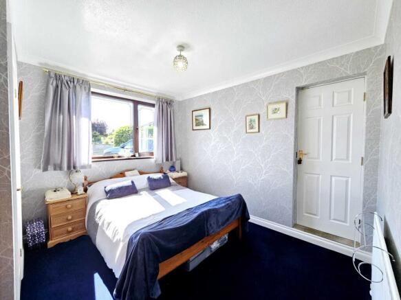 3 bed Detached Bungalow for sale Image 12