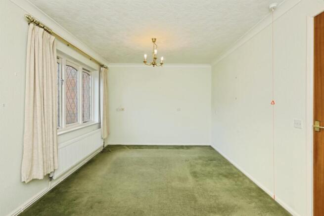 2 bed Terraced Bungalow for sale Image 6