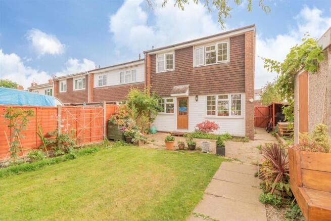 16 The Oval-The-Oval-Guildford-semi-detached-house