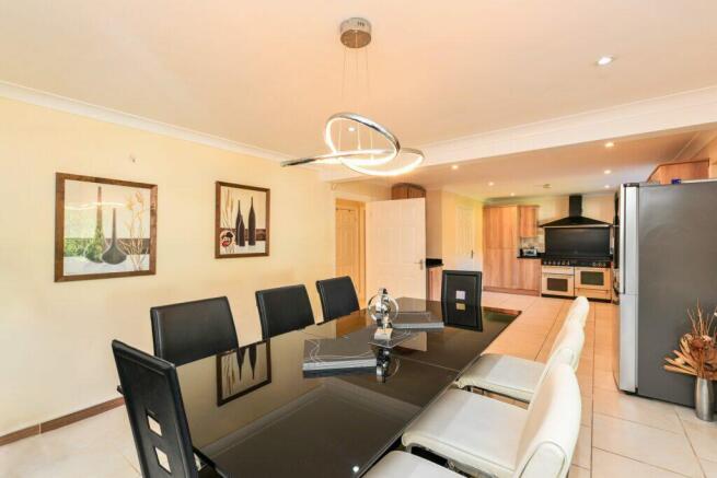 Hammondstreet Road - Dining Room