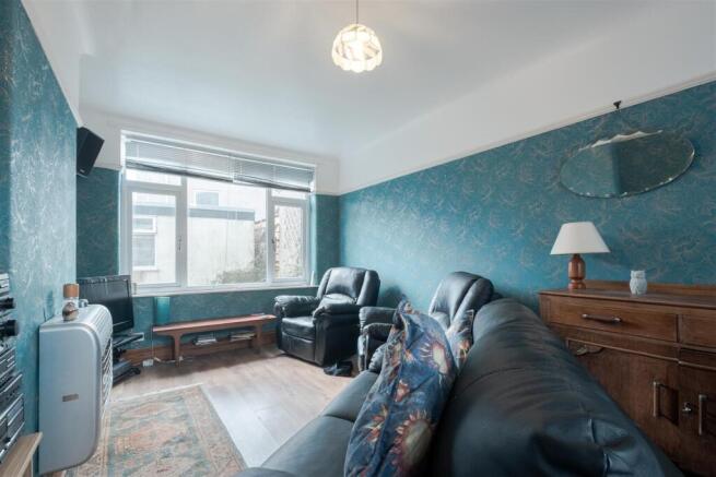 4 Alder Road (2 of 16).jpg