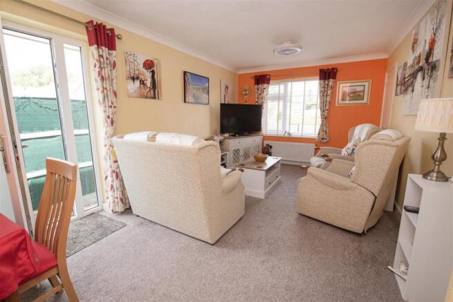 2 bed Detached Bungalow for sale Image 11