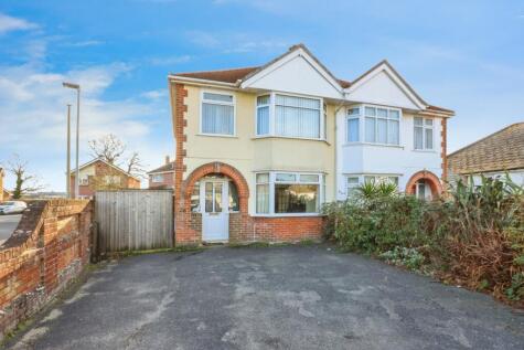 Hinchliffe Road, Poole, Dorset, BH15