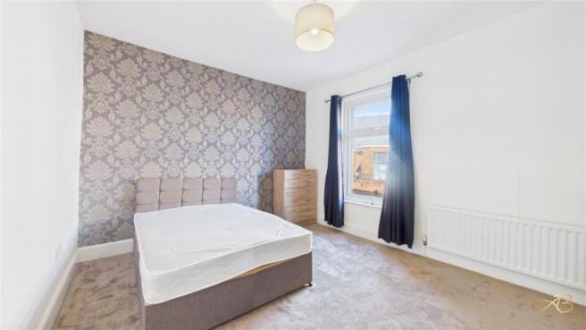 2 bed End of Terrace to rent Image 5