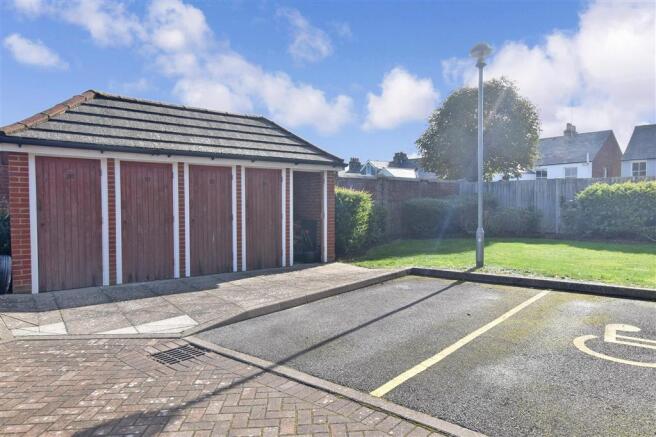Driveway/Parking