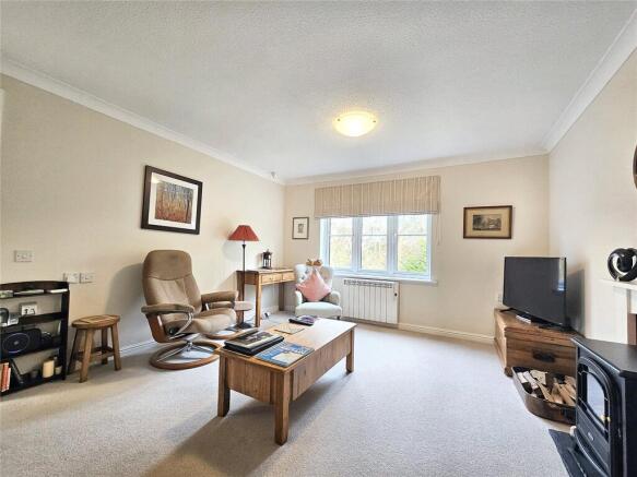 Spring Meadows, Midhurst, West Sussex, GU29 photo 3
