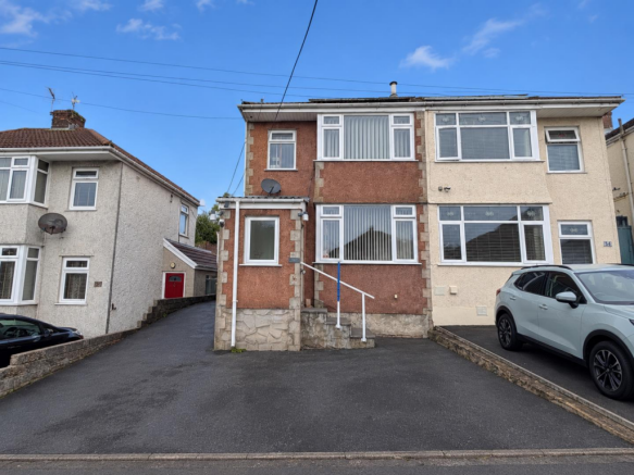 3-bed semi-detached on Garfield Avenue, Bridgend County Borough, CF31 1QA, £239,950