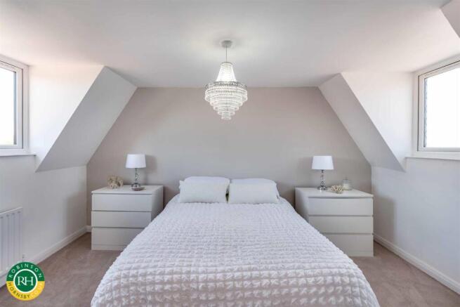 3 bed House for sale Image 11