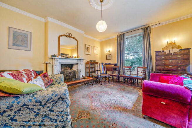 1294944-12-682f57...