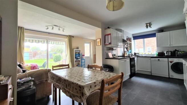 Kitchen/Breakfast Room