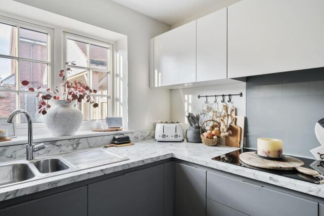 Kitchen/Dining Room (5)