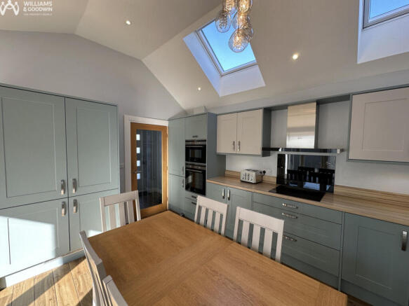 Lon Isaf, Menai Bridge, Anglesey, LL59 photo 4