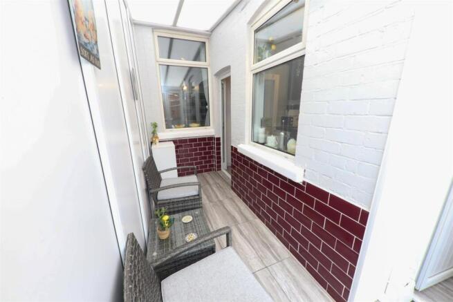 2 bed Terraced for sale Image 8