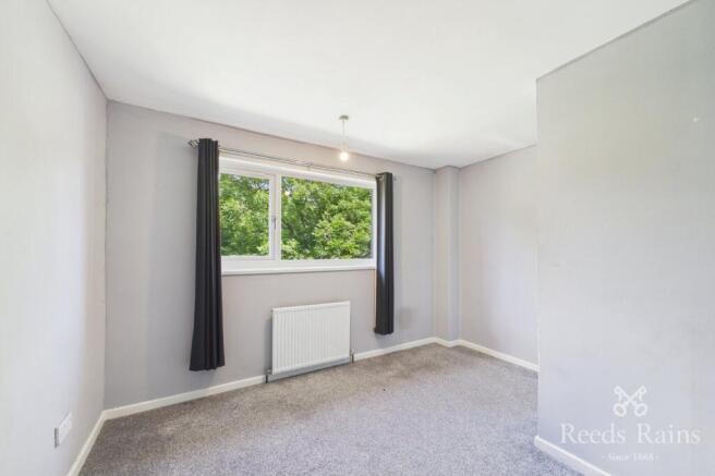 3 bed Terraced for sale Image 9