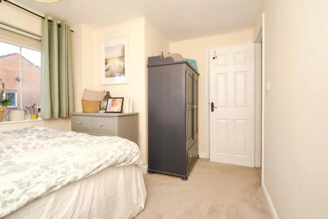 4 bed Detached for sale Image 10