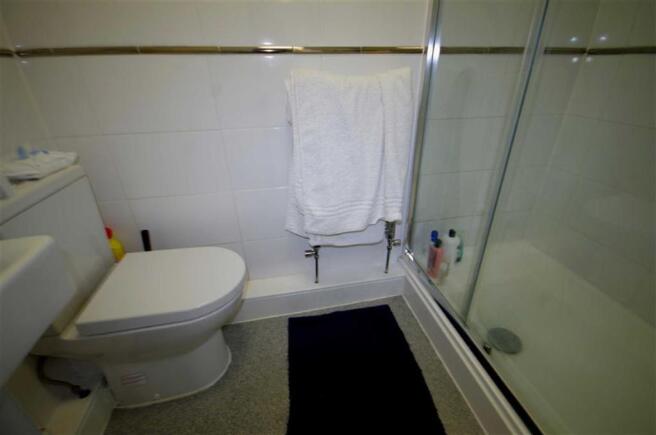 EN SUITE