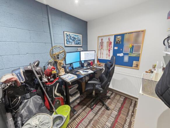 3 bed Semi-Detached for sale Image 10