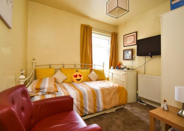 10 Wombourne Road - Bedroom 2.jpg